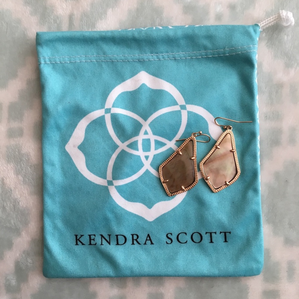 Kendra Scott Alex Earrings in Brown Pearl
